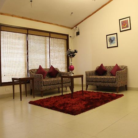 Oyo 2531 Hotel Una Comfort Misty Oak Нейнитал Екстериор снимка