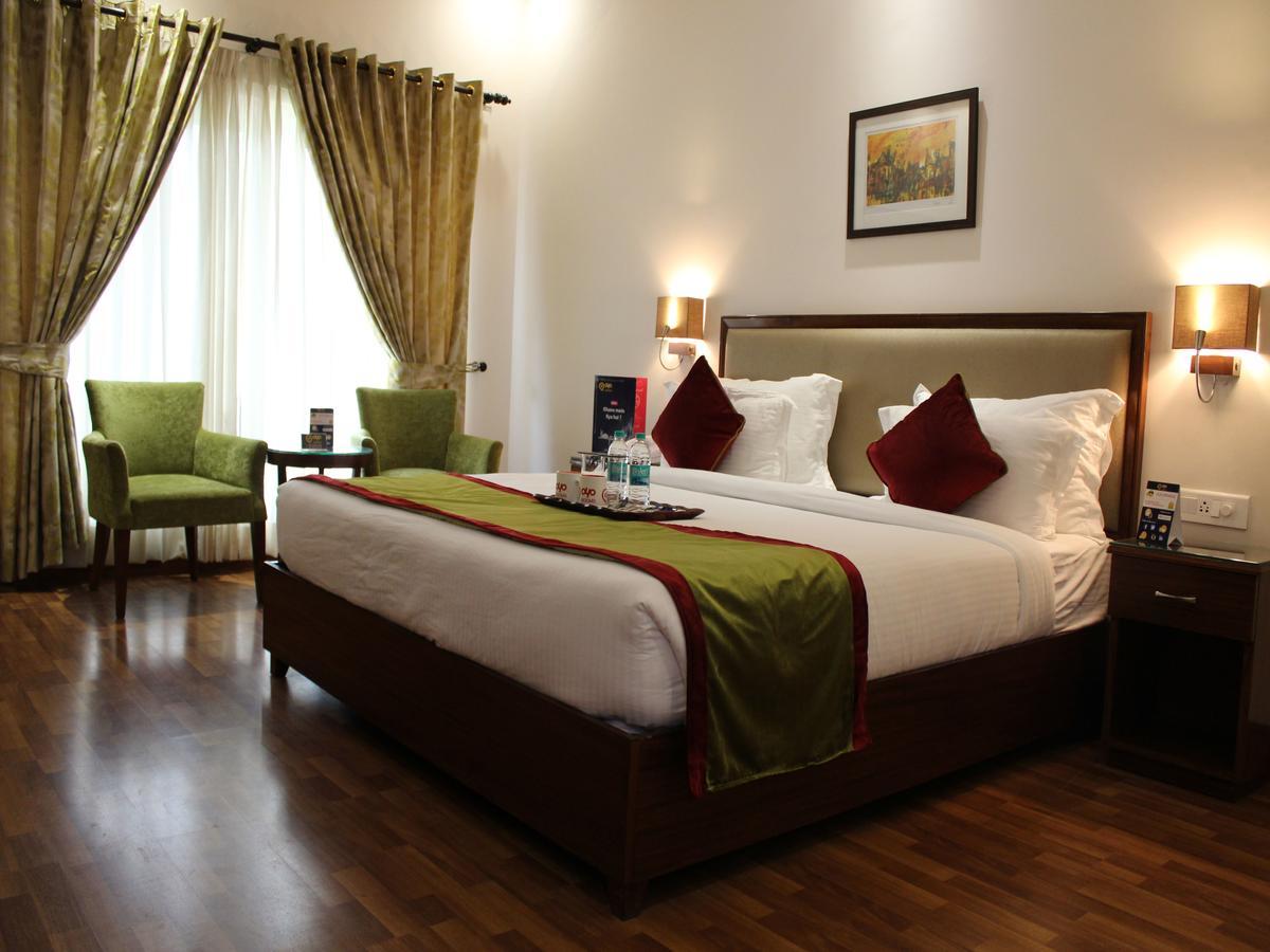 Oyo 2531 Hotel Una Comfort Misty Oak Нейнитал Екстериор снимка